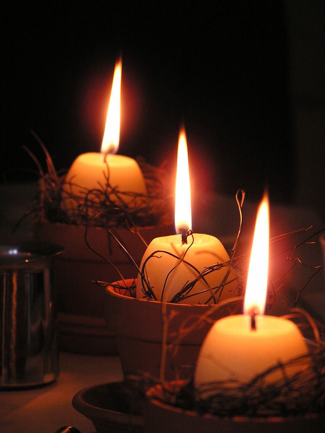 Świece, lampiony, świeczniki – czyli o dekoracjach mieszkania